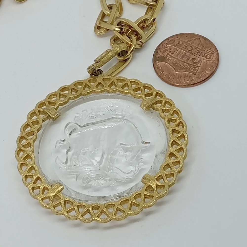 * vintage Crown Trifari Zodiac Taurus glass intaglio pendant necklace 26